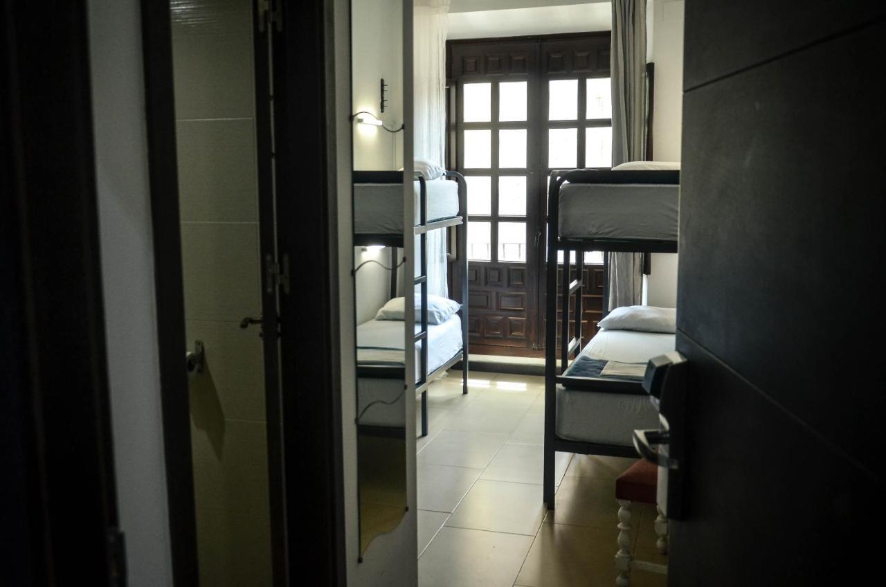 Bed 4-Bed Mixed Dormitory Room
